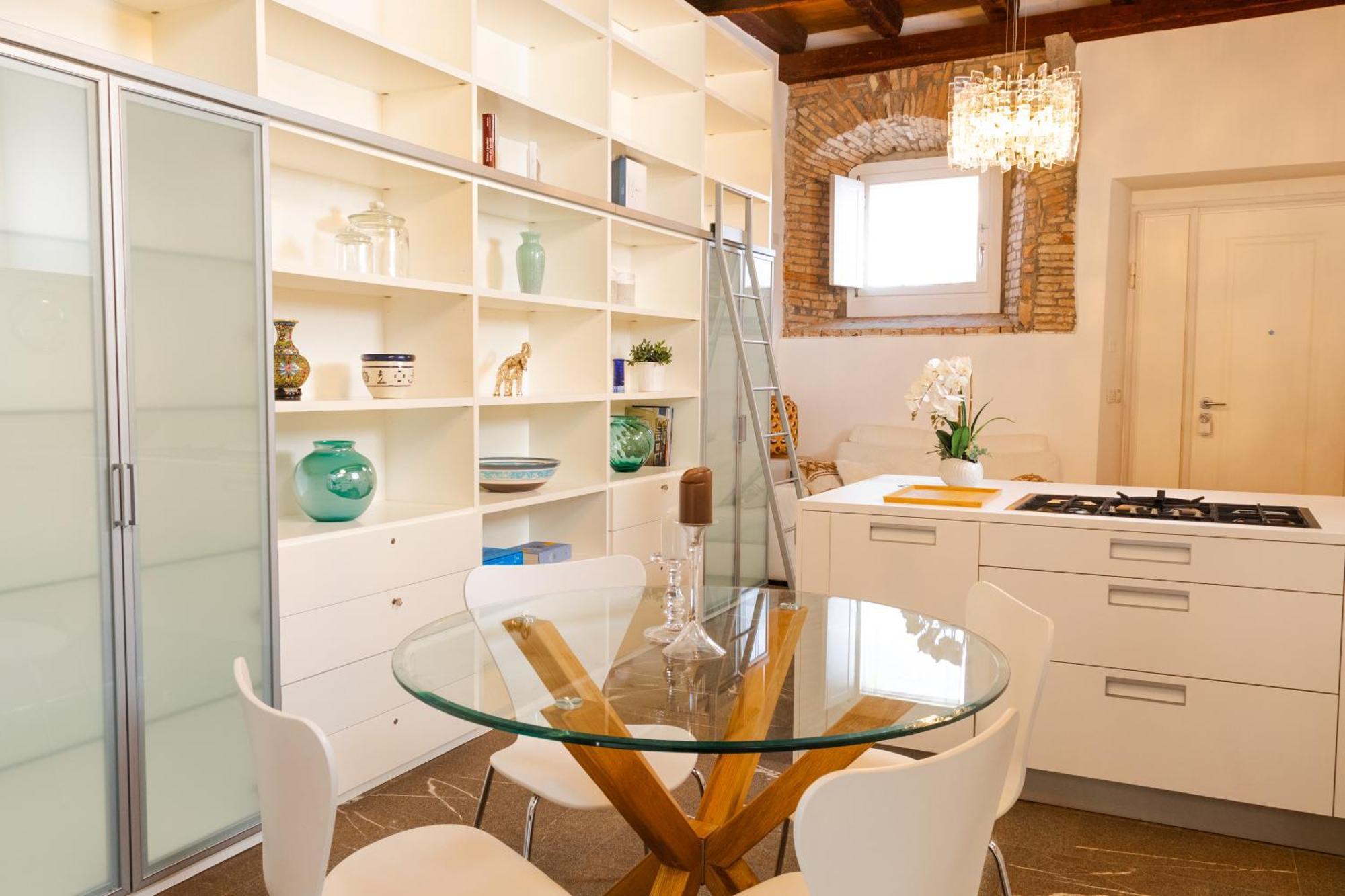Apartamento In Pieno Centro Storico Con Parcheggio Gratuito Incluso. Údine Exterior foto